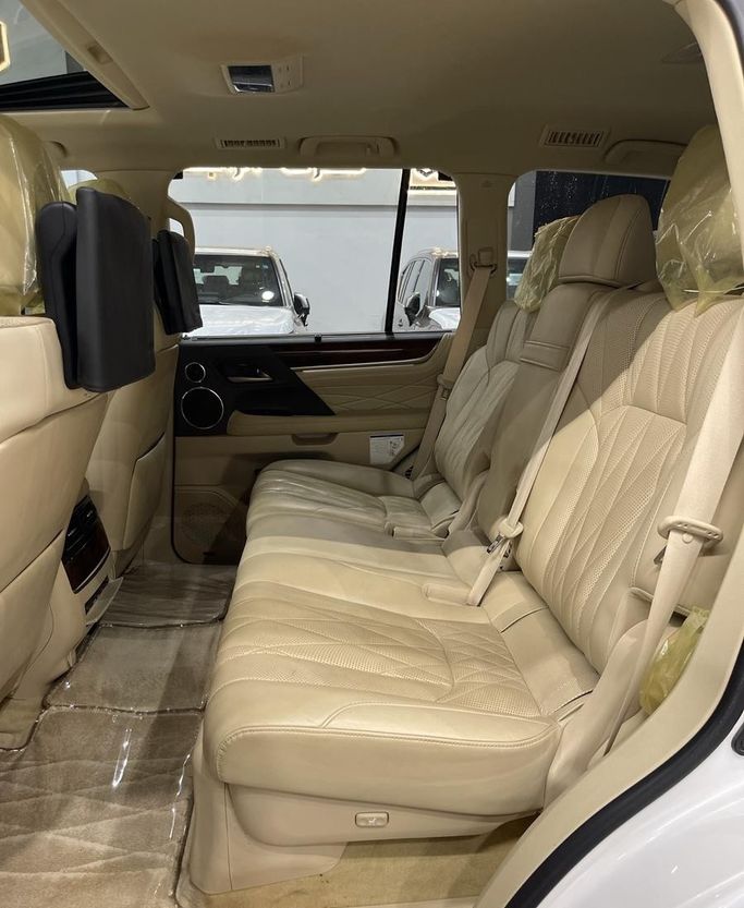 مستعملة Lexus LX 570 ثالثاً فيس ليفت 2، 5.7 لتر، 2020 في المملكة العربية السعودية، الرياض من Auto City أوتو سيتي، اللون أبيض.  | AUTO.AE | إعلان #296439 — صورة 10 من 15
