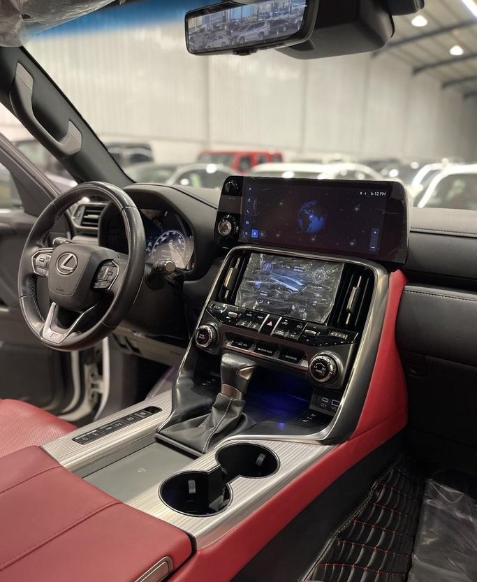 Подержанный Lexus LX 600 IV, 3.4 л, 2023 в Саудовская Аравия, Эр-Рияд от Auto City أوتو سيتي Белый цвет.  | AUTO.AE | Объявление #296447 — фото 14 из 15