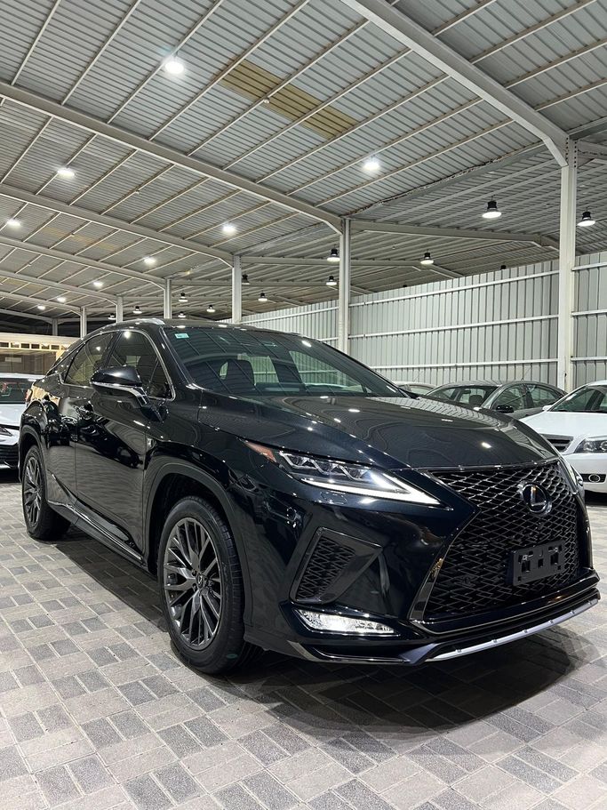 مستعملة Lexus RX 350L فيس ليفت IV, 3.5 l, 2022 في في المملكة العربية السعودية, الرياض من معرض ركن الدمام Rukn Al Dammam، اللون أسود. مواصفات الخليج | AUTO.AE | إعلان #248474