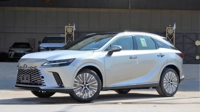 Новый ⁦Lexus RX 350 V, 2.4 л, 2026⁩ в Саудовская Аравия, Эр-Рияд от Al Hal Al Srae الحل السريع للسيارات Серебристый цвет. GCC | AUTO.AE | Объявление #288072