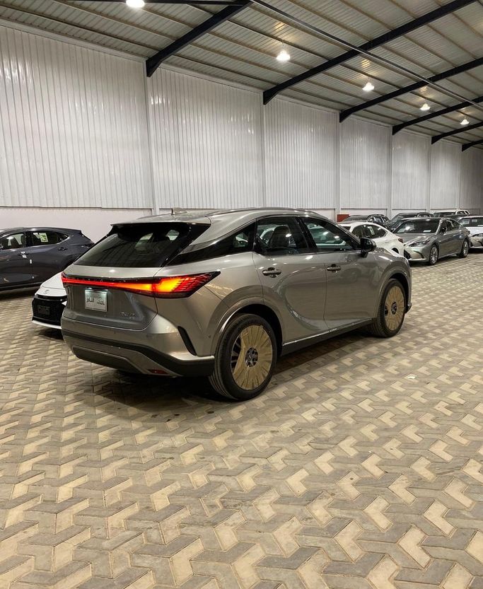 جديدة Lexus RX 350 V، 2.4 لتر، 2026 في المملكة العربية السعودية، الرياض من Auto City أوتو سيتي، اللون برونزي.  | AUTO.AE | إعلان #296430 — صورة 3 من 12