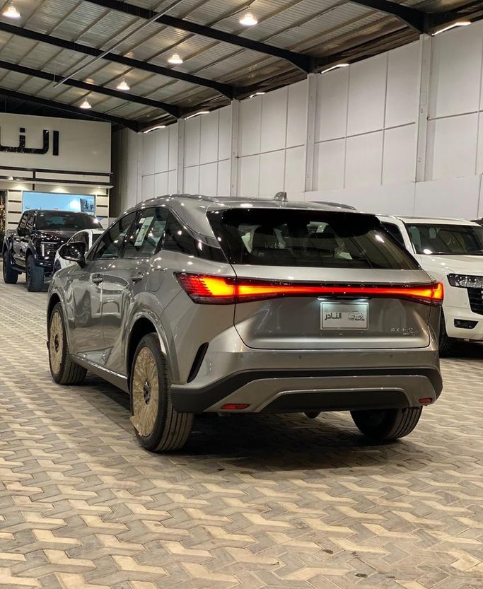 جديدة Lexus RX 350 V، 2.4 لتر، 2026 في المملكة العربية السعودية، الرياض من Auto City أوتو سيتي، اللون برونزي.  | AUTO.AE | إعلان #296430 — صورة 4 من 12
