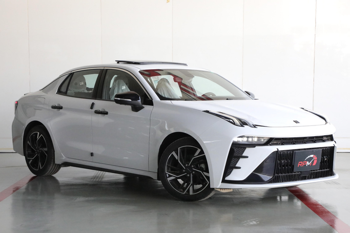 Новый Lynk & Co 03 I Рестайлинг, 2.0 л, 2024 в Саудовская Аравия, Эр-Рияд от RPM شركة أربي ام للسيارات Белый цвет.  | AUTO.AE | Объявление #246686