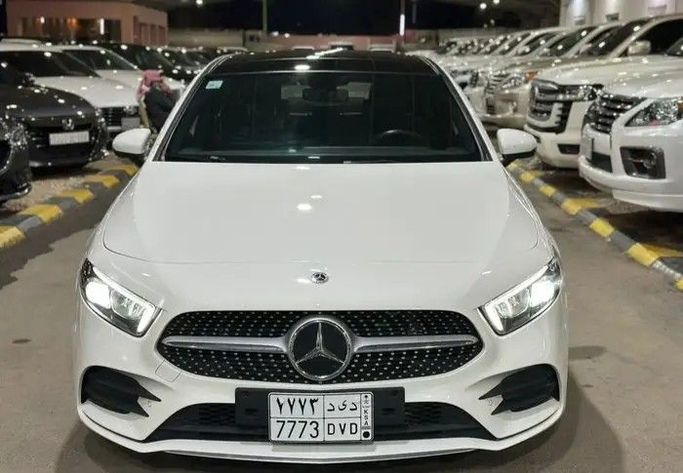 مستعملة Mercedes-Benz A-Class 200 IV (W177), 1.3 l, 2021 في في المملكة العربية السعودية, الرياض من Fal Al Khair فال الخير، اللون أبيض. أخرى | AUTO.AE | إعلان #260022