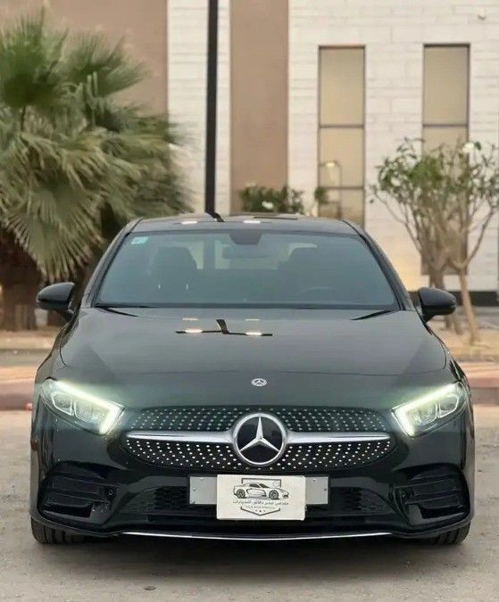 مستعملة Mercedes-Benz A-Class 200 IV (W177), 1.3 l, 2020 في في المملكة العربية السعودية, الرياض من First Top One Cars معرض فيرست توب ون للسيارات، اللون أسود.  | AUTO.AE | إعلان #261087