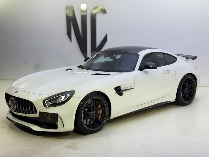 Подержанный Mercedes-Benz AMG GT R I Рестайлинг, 4.0 л, 2019 в Саудовская Аравия, Эр-Рияд от Black Car  Белый цвет. GCC | AUTO.AE | Объявление #256496