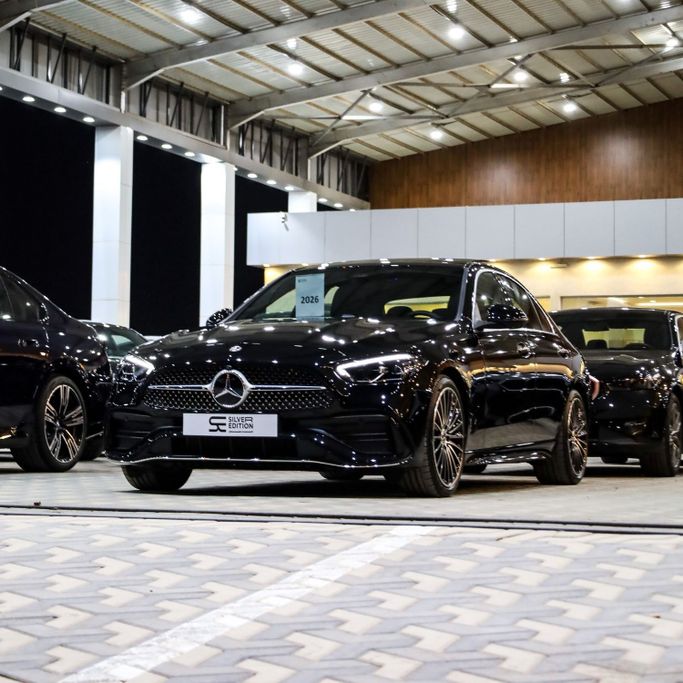 جديدة Mercedes-Benz C-Class 200 V (W206), 2.0 l, 2026 في في المملكة العربية السعودية, الرياض من Silver Edition الاصدار الفضي، اللون أسود.  | AUTO.AE | إعلان #252026