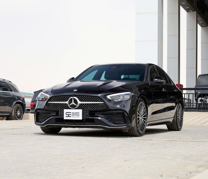 جديدة Mercedes-Benz C-Class 200 V (W206), 2.0 l, 2024 في في المملكة العربية السعودية, الرياض من Silver Edition الاصدار الفضي، اللون أسود.  | AUTO.AE | إعلان #252039