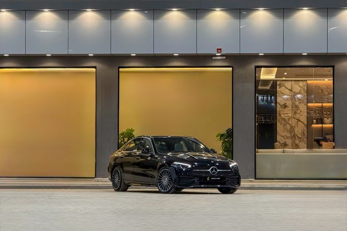 جديدة Mercedes-Benz C-Class 200 V (W206), 2.0 l, 2026 في في المملكة العربية السعودية, الرياض من Emad Cars  عماد كارز ، اللون أسود. مواصفات الخليج | AUTO.AE | إعلان #255727