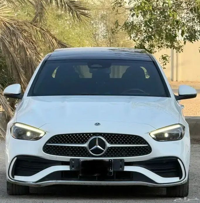 Подержанный Mercedes-Benz C-Class 300 V (W206), 2.0 л, 2023 в Саудовская Аравия, Эр-Рияд от Sumou Al Markabat 2 معرض سمو المركبات Белый цвет.  | AUTO.AE | Объявление #259830