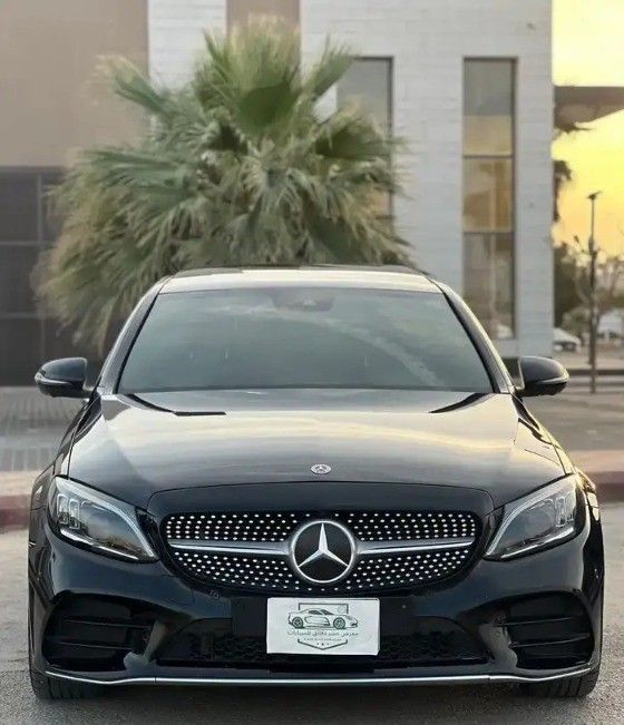 Подержанный Mercedes-Benz C-Class 200 IV (W205) Рестайлинг, 1.5 л, 2020 в Саудовская Аравия, Эр-Рияд от First Top One Cars معرض فيرست توب ون للسيارات Черный цвет.  | AUTO.AE | Объявление #261075