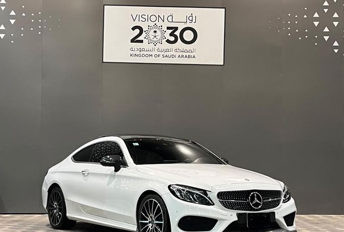 Used ⁦Mercedes-Benz C-Class 300 IV (W205), 2.0 l, 2018⁩ in Saudi Arabia, Riyadh by Here Cars هير كارز, White color. GCC Specs | AUTO.AE | Listing #291655