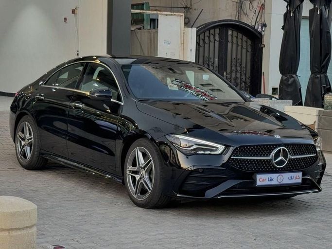 جديدة Mercedes-Benz CLA 200 عملية فيس ليفت II (C118، X118), 1.3 l, 2026 في في المملكة العربية السعودية, الرياض من Car Lik معرض كار لك للسيارات، اللون أسود.  | AUTO.AE | إعلان #256875