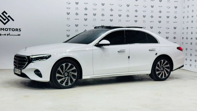 Подержанный Mercedes-Benz E-Class 300 VI (W214, S214), 2.0 л, 2024 в Саудовская Аравия, Эр-Рияд от SAM MOTORS سام موتورز لاستيراد السيارات Белый цвет.  | AUTO.AE | Объявление #253252