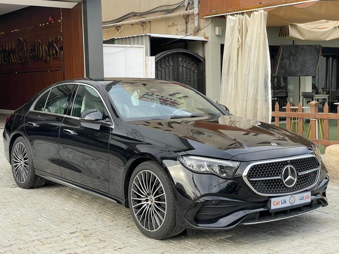 جديدة Mercedes-Benz E-Class 200 السادس (W214، S214), 2.0 l, 2026 في في المملكة العربية السعودية, الرياض من Car Lik معرض كار لك للسيارات، اللون أسود.  | AUTO.AE | إعلان #256535