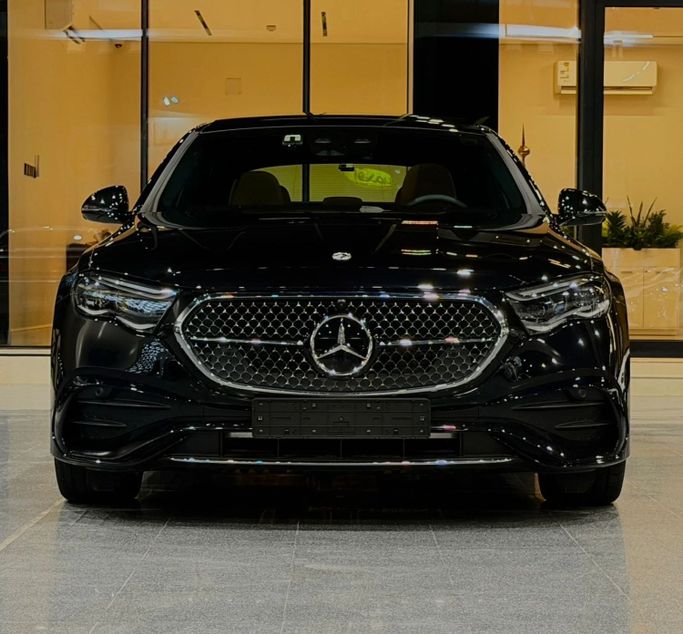 Подержанный Mercedes-Benz E-Class 300 VI (W214, S214), 2.0 л, 2025 в Саудовская Аравия, Эр-Рияд от Riyadh Cars معرض الرياض للسيارات Черный цвет. GCC | AUTO.AE | Объявление #257688