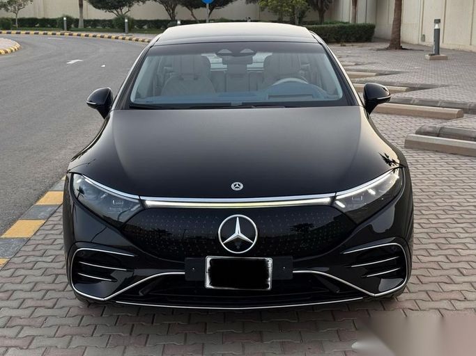مستعملة Mercedes-Benz EQS 450+, 2023 في في المملكة العربية السعودية, الرياض من معرض النجم الثاقب للسيارات، اللون أسود. مواصفات الخليج | AUTO.AE | إعلان #267316