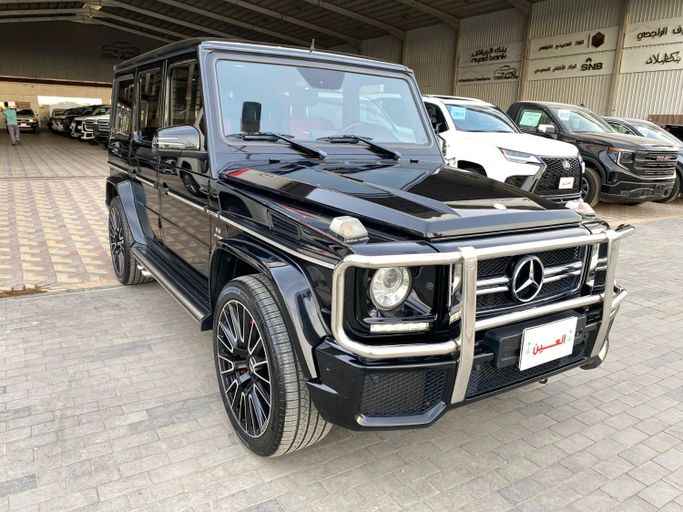 مستعملة Mercedes-Benz G-Class AMG 63 AMG I (W463) عملية فيس ليفت 2, 5.5 l, 2014 في في المملكة العربية السعودية, الرياض من Amwaj Al Ain Cars معرض أمواج العين للسيارات، اللون أسود. مواصفات الخليج | AUTO.AE | إعلان #247498