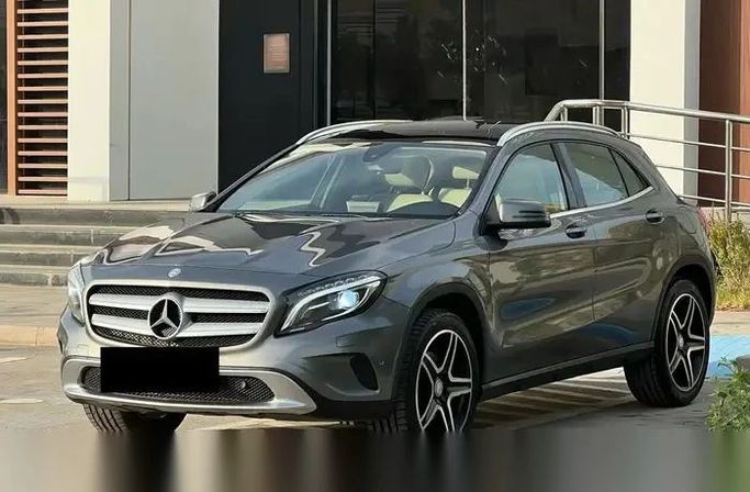 مستعملة Mercedes-Benz GLA 250 I (X156), 2.0 l, 2016 في في المملكة العربية السعودية, الرياض من Khaled Cars شركة خالد للسيارات، اللون فضي. مواصفات الخليج | AUTO.AE | إعلان #260963
