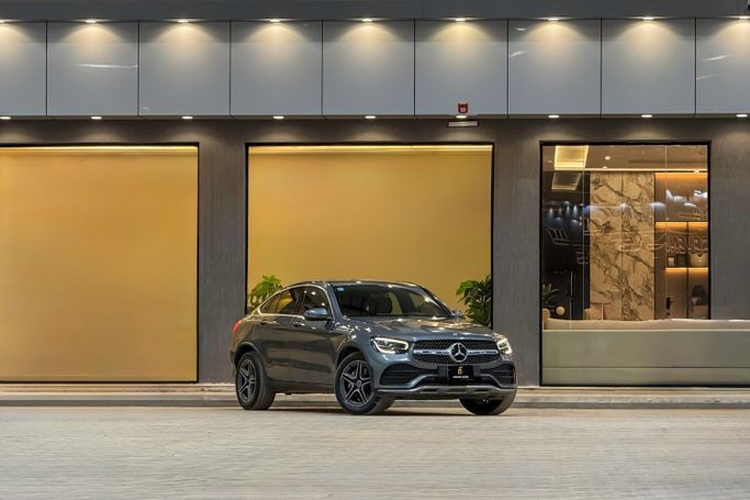 Подержанный Mercedes-Benz GLC Coupe 200 I (C253) Рестайлинг, 2.0 л, 2020 в Саудовская Аравия, Эр-Рияд от Emad Cars  عماد كارز  Серый цвет. GCC | AUTO.AE | Объявление #255735