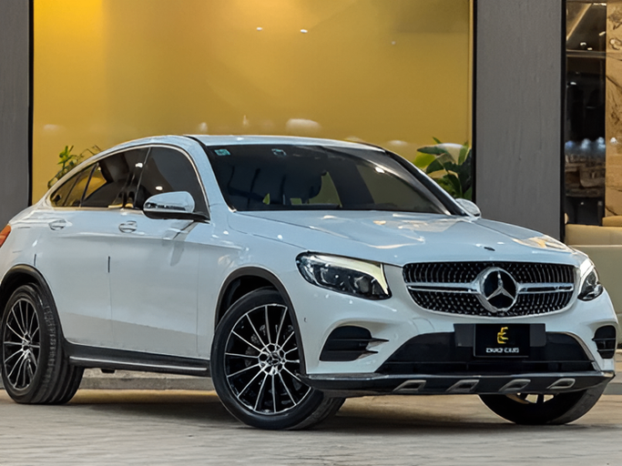 Подержанный Mercedes-Benz GLC Coupe 300 I (C253), 2.0 л, 2019 в Саудовская Аравия, Эр-Рияд от Emad Cars  عماد كارز  Белый цвет. GCC | AUTO.AE | Объявление #255968