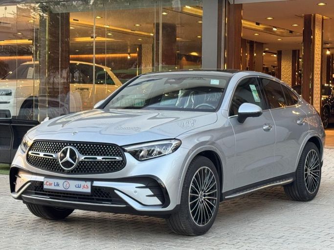 جديدة Mercedes-Benz GLC Coupe 200 II (C254), 2.0 l, 2026 في في المملكة العربية السعودية, الرياض من Car Lik معرض كار لك للسيارات، اللون فضي.  | AUTO.AE | إعلان #256123