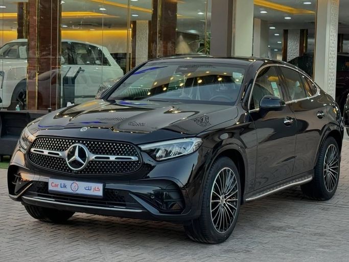 جديدة Mercedes-Benz GLC Coupe 200 II (C254), 2.0 l, 2026 في في المملكة العربية السعودية, الرياض من Car Lik معرض كار لك للسيارات، اللون أسود.  | AUTO.AE | إعلان #256125