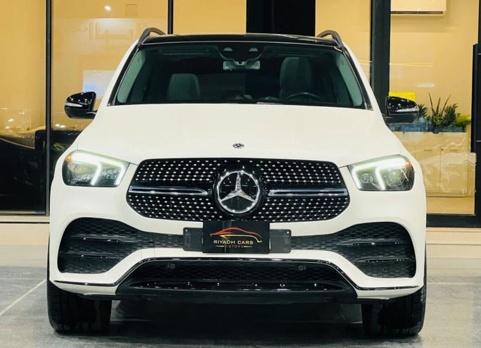Подержанный Mercedes-Benz GLE 350 II (V167), 2.0 л, 2020 в Саудовская Аравия, Эр-Рияд от Riyadh Cars معرض الرياض للسيارات Белый цвет. GCC | AUTO.AE | Объявление #258829