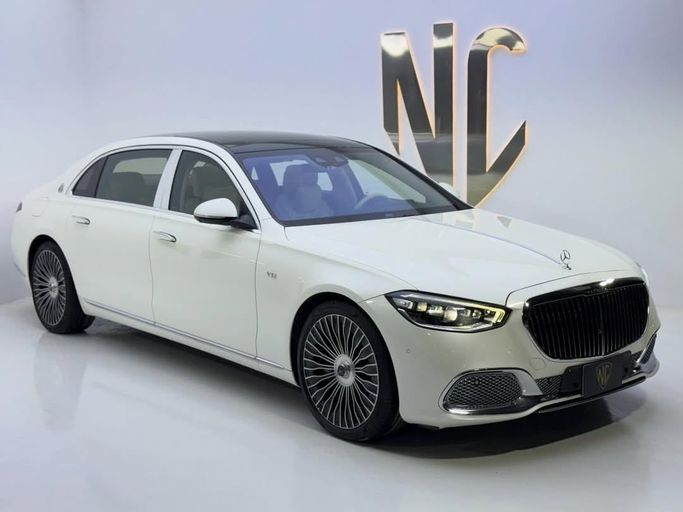 مستعملة Mercedes-Benz Maybach S-Class 680 II (Z223), 6.0 l, 2022 في في المملكة العربية السعودية, الرياض من Black Car ، اللون أبيض.  | AUTO.AE | إعلان #256080