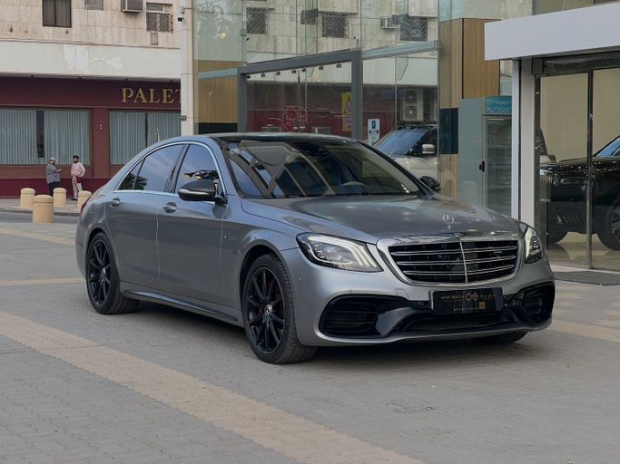 Подержанный Mercedes-Benz S-Class AMG 63 AMG Long III (W222, C217) Рестайлинг, 4.0 л, 2019 в Саудовская Аравия, Эр-Рияд от ALO CAR معرض ألو كار للسيارات Серебристый цвет. GCC | AUTO.AE | Объявление #256616