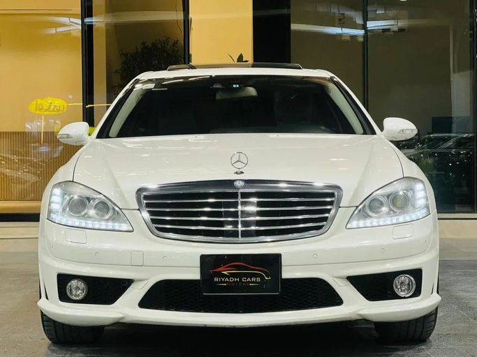 Used Mercedes-Benz S-Class AMG 63 AMG II (W221), 6.2 l, 2009 in Saudi Arabia, Riyadh by Riyadh Cars معرض الرياض للسيارات, White color. GCC Specs | AUTO.AE | Listing #257694