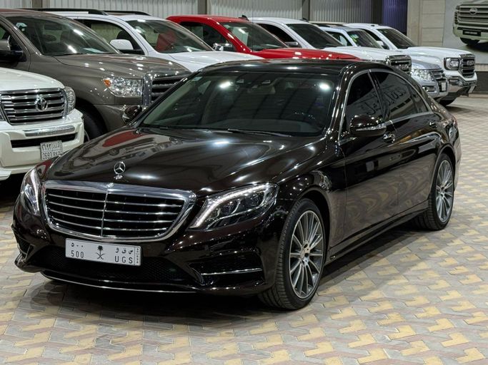 مستعملة Mercedes-Benz S-Class 500 فيس ليفت السادس (W222، C217), 3.0 l, 2020 في في المملكة العربية السعودية, الرياض من Shaya Cars معرض شايع للسيارات، اللون بني.  | AUTO.AE | إعلان #248549