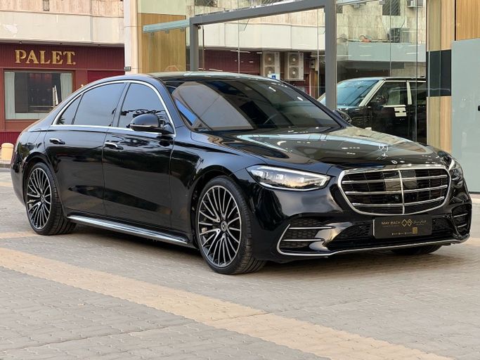 مستعملة Mercedes-Benz S-Class 450 4MATIC سابعاً (W223), 3.0 l, 2025 في في المملكة العربية السعودية, الرياض من ALO CAR معرض ألو كار للسيارات، اللون أسود. مواصفات الخليج | AUTO.AE | إعلان #256822