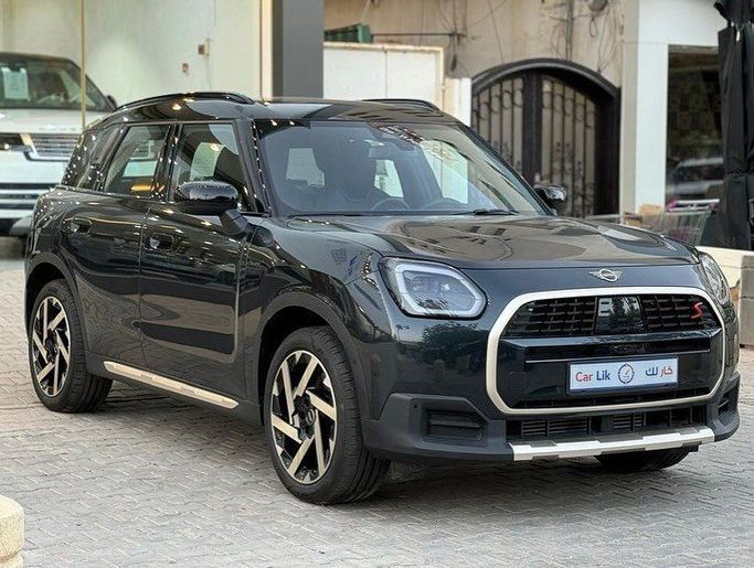 جديدة MINI Countryman S ثالثاً, 2.0 l, 2024 في في المملكة العربية السعودية, الرياض من Car Lik معرض كار لك للسيارات، اللون أسود.  | AUTO.AE | إعلان #257115
