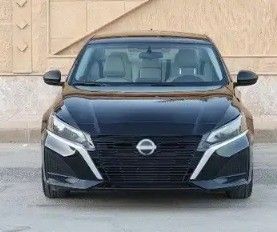 Подержанный Nissan Altima VI (L34) Рестайлинг, 2.5 л, 2024 в Саудовская Аравия, Эр-Рияд от Al Qaiser Showroom معرض القيصر للسيارات Черный цвет.  | AUTO.AE | Объявление #266793