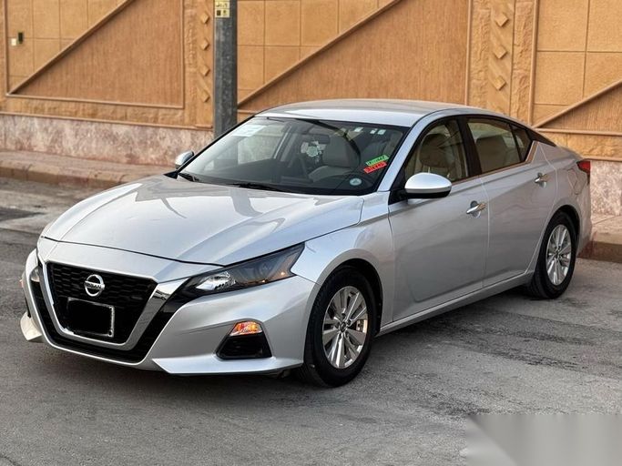 مستعملة Nissan Altima السادس (L34), 2.5 l, 2022 في في المملكة العربية السعودية, الرياض من معرض النجم الثاقب للسيارات، اللون فضي. مواصفات الخليج | AUTO.AE | إعلان #267296