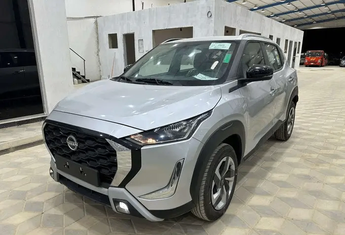 جديدة ⁦Nissan Magnite أنا فيس ليفت، 1.0 l، 2025⁩ في في المملكة العربية السعودية, الرياض من Sada Al Riyadh صدى الرياض، اللون فضي. مواصفات الخليج | AUTO.AE | إعلان #289112