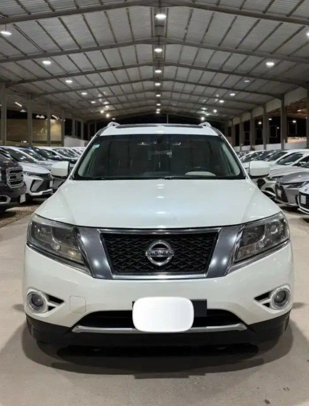 Подержанный Nissan Pathfinder IV, 3.5 л, 2016 в Саудовская Аравия, Эр-Рияд от معرض امتياز الشفا للسيارات Белый цвет.  | AUTO.AE | Объявление #264282