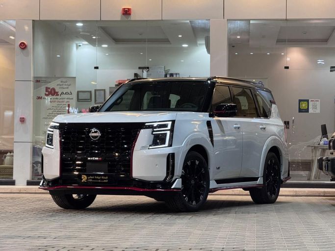 جديدة Nissan Patrol سابعاً (Y63), 3.5 l, 2026 في في المملكة العربية السعودية, الرياض من Al Riyada Al Duwalya شركة الريادة الدولي للسيارات، اللون أبيض. مواصفات الخليج | AUTO.AE | إعلان #248280