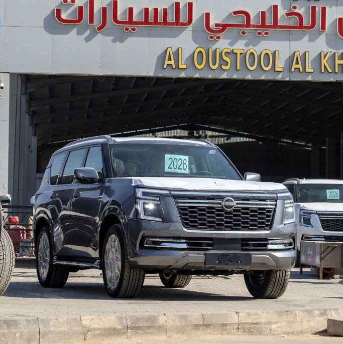 Новый Nissan Patrol VII (Y63), 3.5 л, 2026 в Саудовская Аравия, Эр-Рияд от Al Astool Al Khaleeji شركة الأسطول الخليجي للسيارات Серебристый цвет.  | AUTO.AE | Объявление #249329