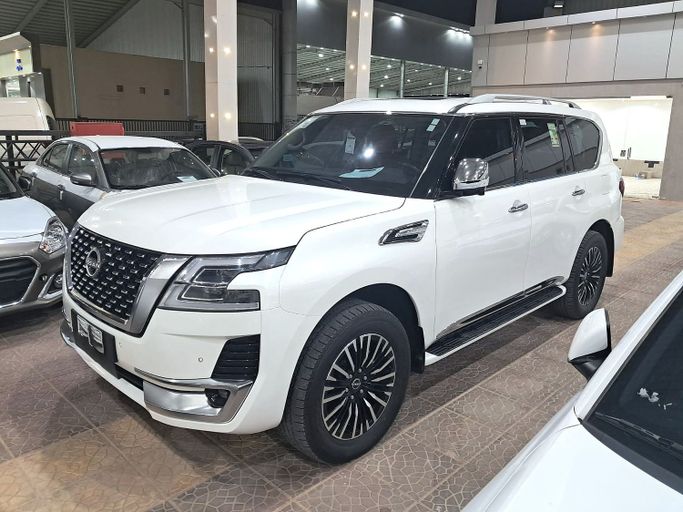 Новый Nissan Patrol VI (Y62) Рестайлинг 2, 4.0 л, 2023 в Саудовская Аравия, Эр-Рияд от Al Astool Al Khaleeji شركة الأسطول الخليجي للسيارات Белый цвет.  | AUTO.AE | Объявление #249333