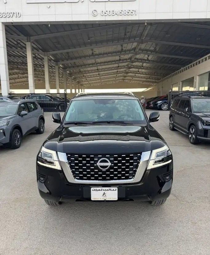 Подержанный Nissan Patrol VI (Y62) Рестайлинг 2, 4.0 л, 2024 в Саудовская Аравия, Эр-Рияд от Qimmat Al Majd  معرض قمة المجد للسيارات Черный цвет.  | AUTO.AE | Объявление #252055