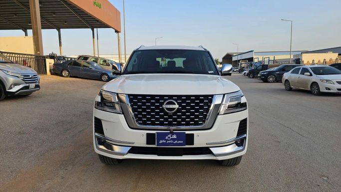 مستعملة Nissan Patrol عملية فيس ليفت VI (Y62) 2, 4.0 l, 2023 في في المملكة العربية السعودية, الرياض من Nasser Bin Ateq Cars معرض ناصر بن عاتق للسيارات، اللون أبيض. مواصفات الخليج | AUTO.AE | إعلان #252127
