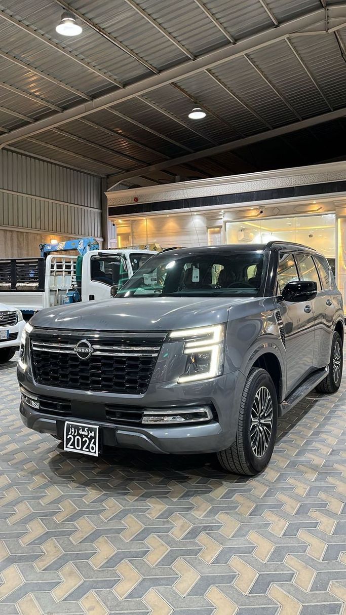 جديدة Nissan Patrol سابعاً (Y63), 3.5 l, 2026 في في المملكة العربية السعودية, الرياض من Rose Cars معرض مركبة روز للسيارات، اللون رمادي.  | AUTO.AE | إعلان #254174