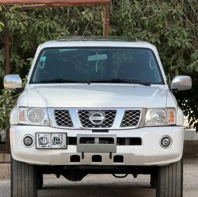 مستعملة Nissan Patrol عملية فيس ليفت V (Y61), 4.8 l, 2019 في في المملكة العربية السعودية, الرياض من Sumou Al Markabat 2 معرض سمو المركبات، اللون أبيض. مواصفات الخليج | AUTO.AE | إعلان #258515