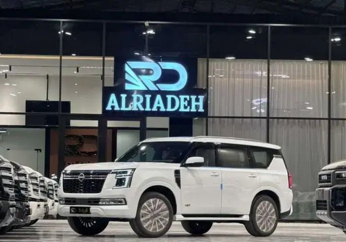 جديدة Nissan Patrol سابعاً (Y63), 3.5 l, 2026 في في المملكة العربية السعودية, الرياض من Al Riyada Al Duwalya شركة الريادة الدولي للسيارات، اللون أبيض. مواصفات الخليج | AUTO.AE | إعلان #261755