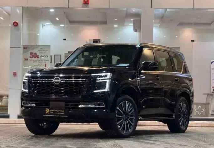 جديدة Nissan Patrol سابعاً (Y63), 3.5 l, 2026 في في المملكة العربية السعودية, الرياض من Al Riyada Al Duwalya شركة الريادة الدولي للسيارات، اللون أسود. مواصفات الخليج | AUTO.AE | إعلان #262814