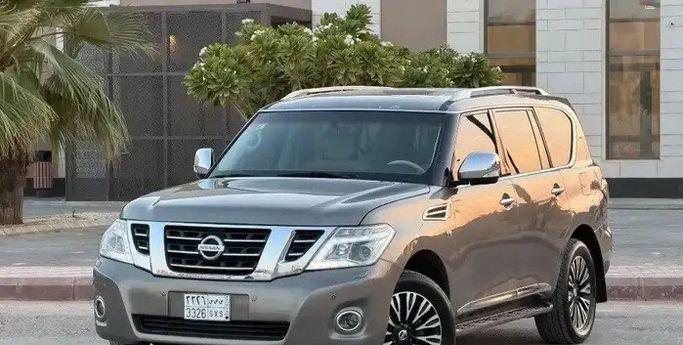 Подержанный ⁦Nissan Patrol VI (Y62) Рестайлинг, 5.6 л, 2016⁩ в Саудовская Аравия, Эр-Рияд от شركة رمال الأندلس للسيارات Серый цвет.  | AUTO.AE | Объявление #288954