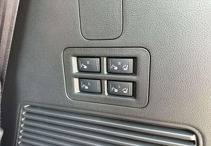 Новый Nissan Patrol VII (Y63), 3.8 л, 2026 в Саудовская Аравия, Эр-Рияд от Al Shukh شركة معرض الشيوخ للسيارات Белый цвет.  | AUTO.AE | Объявление #296245 — фото 12 из 18
