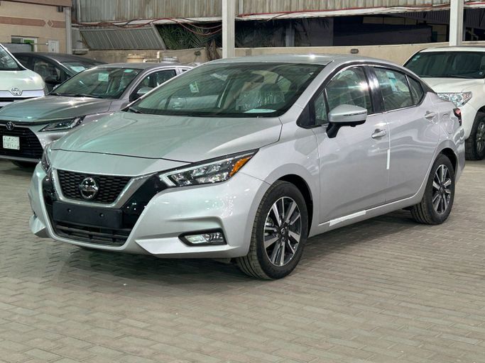 Новый Nissan Sunny N18, 1.6 л, 2023 в Саудовская Аравия, Эр-Рияд от Al Saadi معرض عبيد السعدي Серебристый цвет. GCC | AUTO.AE